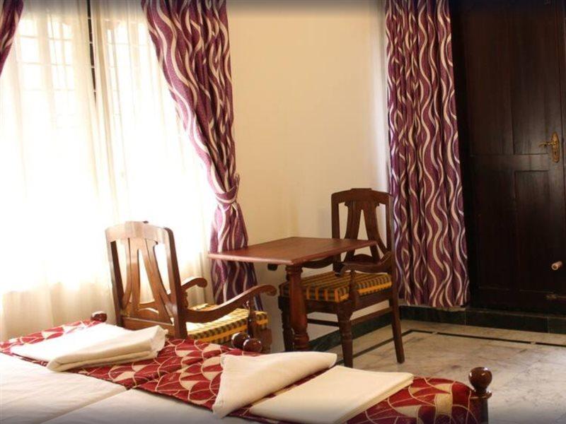 Hotel White Rose Kochi Zewnętrze zdjęcie