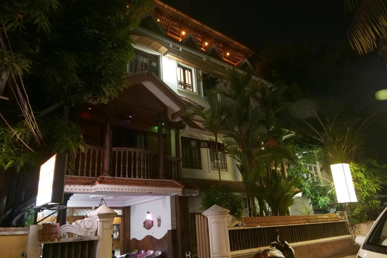 Hotel White Rose Kochi Zewnętrze zdjęcie