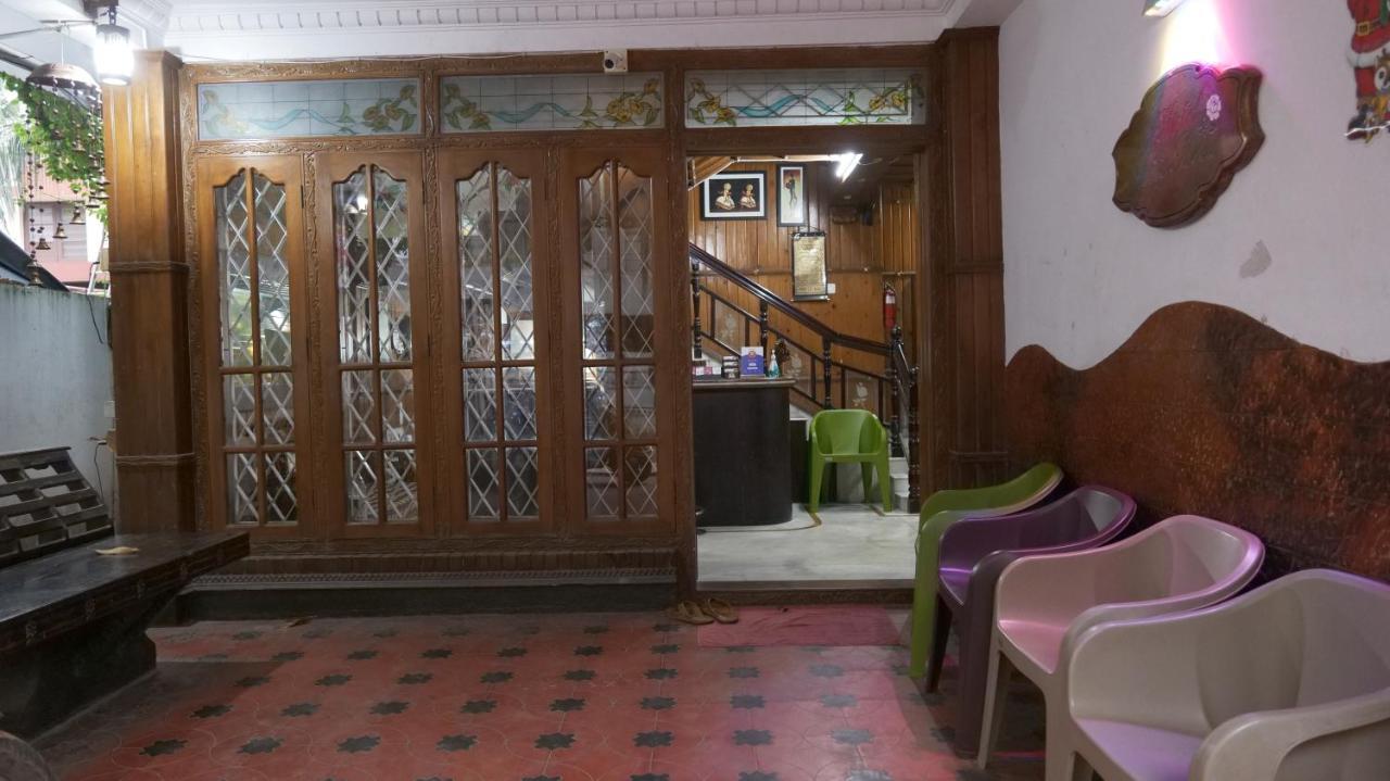 Hotel White Rose Kochi Zewnętrze zdjęcie