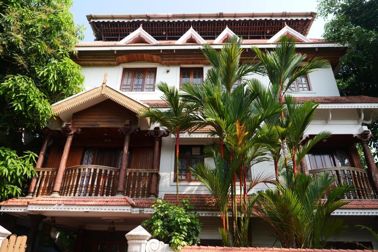 Hotel White Rose Kochi Zewnętrze zdjęcie