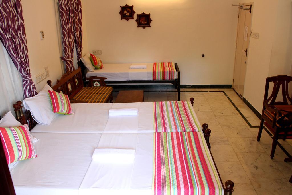 Hotel White Rose Kochi Zewnętrze zdjęcie