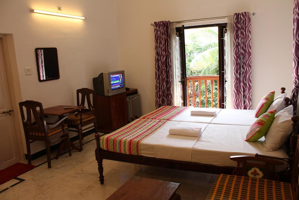 Hotel White Rose Kochi Zewnętrze zdjęcie