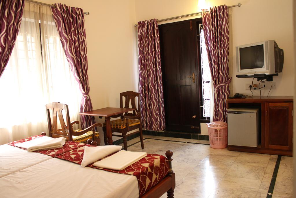 Hotel White Rose Kochi Zewnętrze zdjęcie