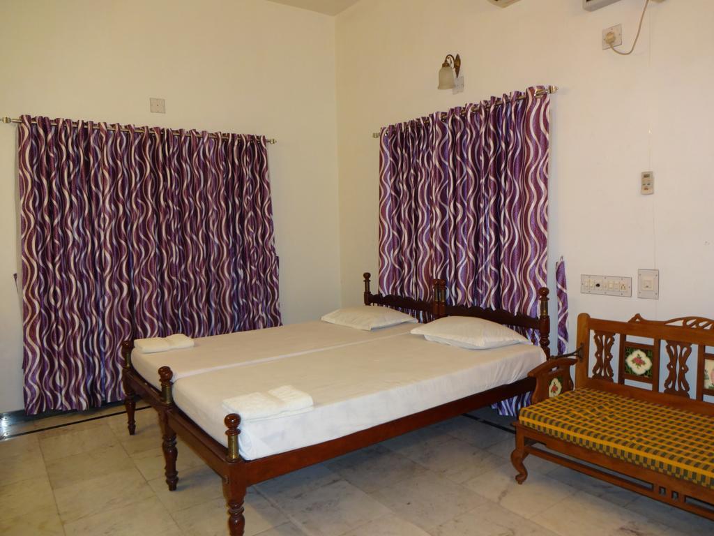 Hotel White Rose Kochi Zewnętrze zdjęcie