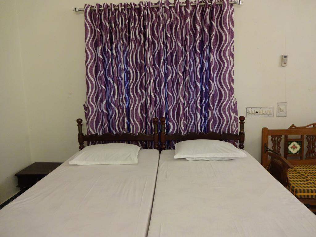 Hotel White Rose Kochi Zewnętrze zdjęcie