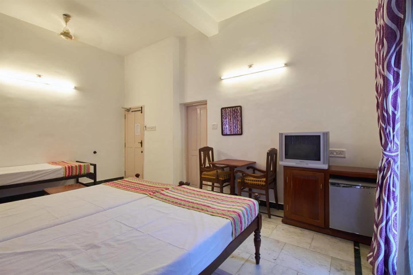 Hotel White Rose Kochi Zewnętrze zdjęcie