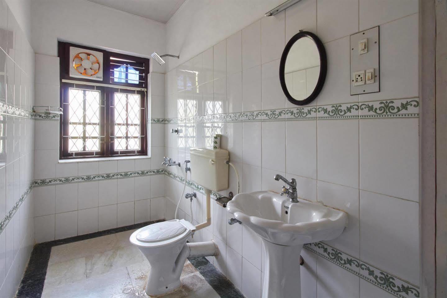 Hotel White Rose Kochi Zewnętrze zdjęcie