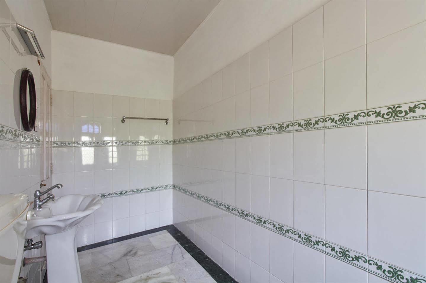 Hotel White Rose Kochi Zewnętrze zdjęcie