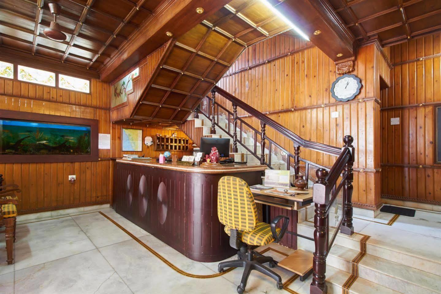 Hotel White Rose Kochi Zewnętrze zdjęcie
