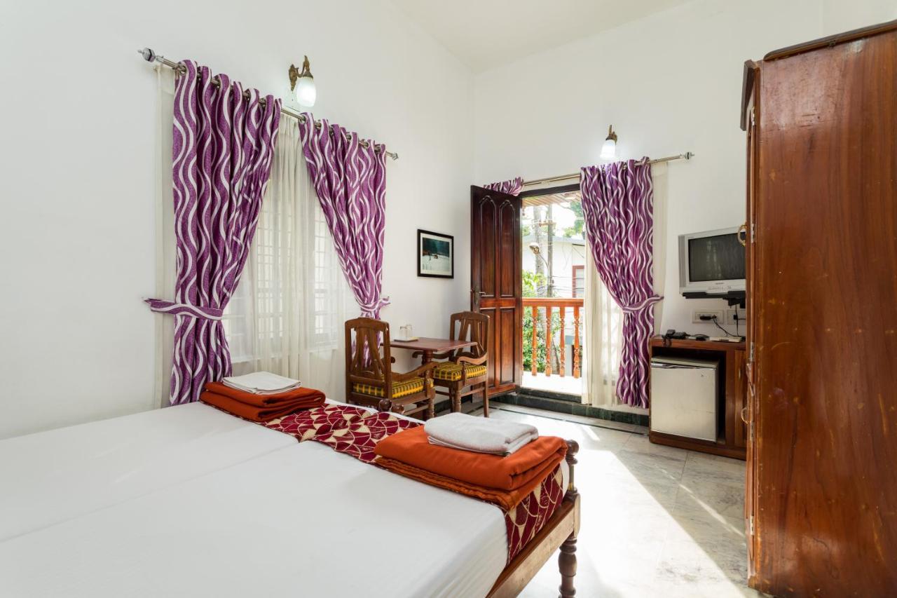 Hotel White Rose Kochi Zewnętrze zdjęcie